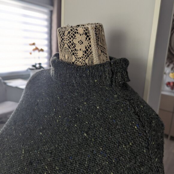 Roots shirt sleeved turtleneck with side split - Picture 3 of 8